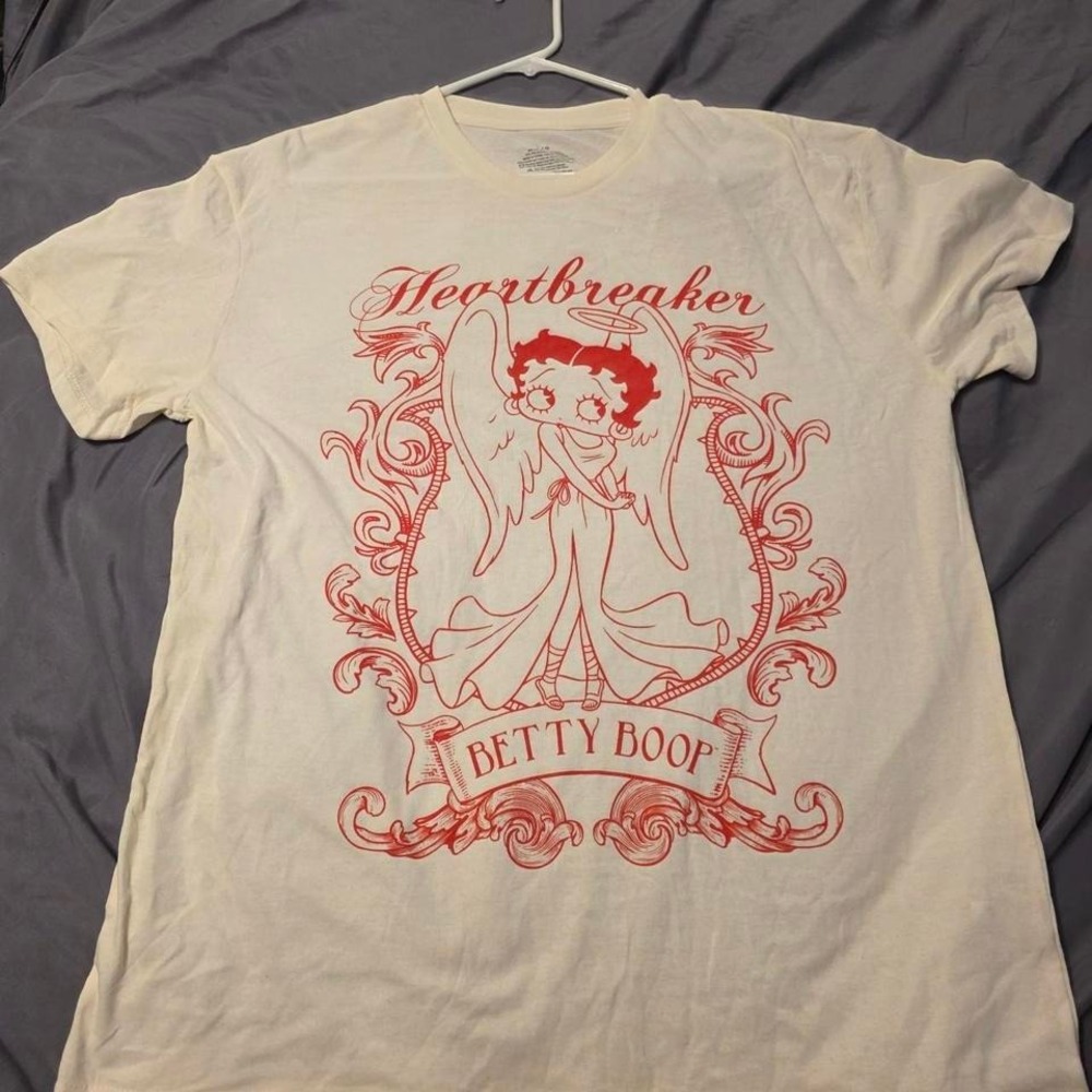 Betty Boop‎ Heartbreaker graphic tee size Large 💋